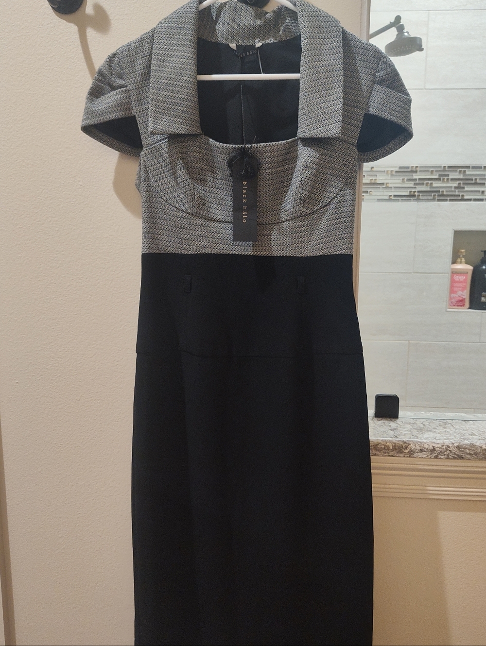 Black Halo Black and Gray Two-Tone Cap-Sleeve Sheath Dress Size 6/Small